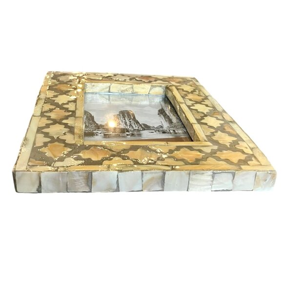 Mother of Pearl Handmade Mosaic Laquer 4x6 Rectangular Frame- Made in Vietnam - Picture 4 of 15